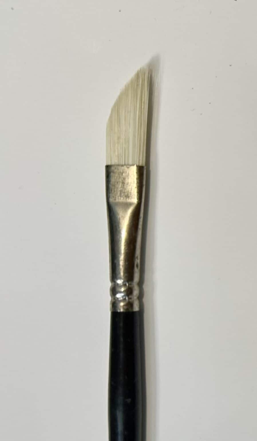 7 Best Brushes for Oil Painting; Top Picks for 2023